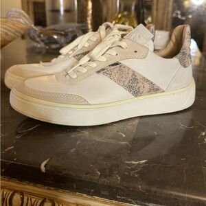 ECCO | Women’s Tray Street Sneaker Size 8/39